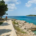 Seaview Marinov - Bilo, * Primošten